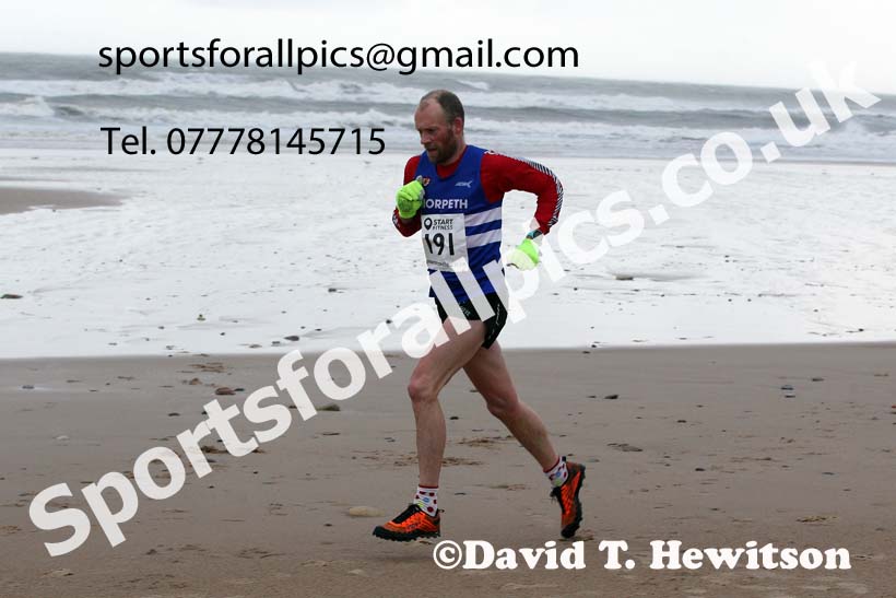The 2021 Blyth Sands Race, December 5th. Photo: David T. Hewitson/Sports for All Pics